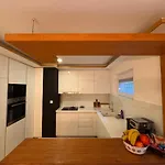 Luxurious 4bdr Retreat With Cozy Fireplace Vila Sarajevo