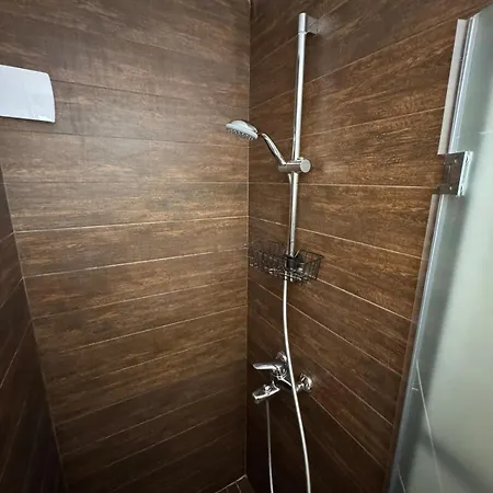 Luxurious 4bdr Retreat With Cozy Fireplace 别墅 *