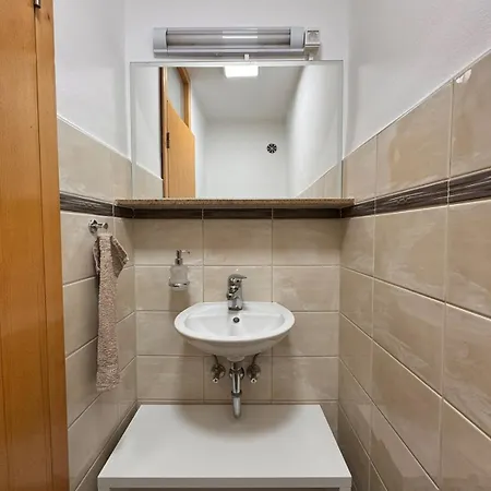 Luxurious 4bdr Retreat With Cozy Fireplace * 塞拉耶佛