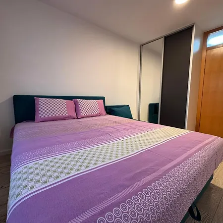 Luxurious 4bdr Retreat With Cozy Fireplace 别墅 *