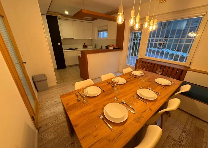 Vila Luxurious 4bdr Retreat With Cozy Fireplace Sarajevo